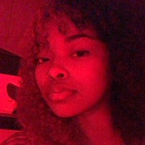 Meet your Posher, Carina